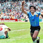 Que veut dire Albiceleste ? Maradona playing for the albiceleste